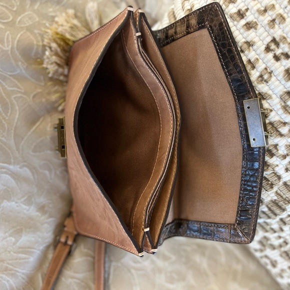 NEW FRYE CROSSBODY🤩 - Picture 12 of 12